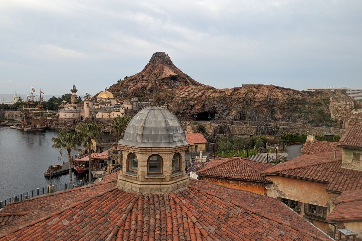 Stunning exterior view of Tokyo DisneySea with Mount Prometheus in the background – Best family-friendly destination in Japan