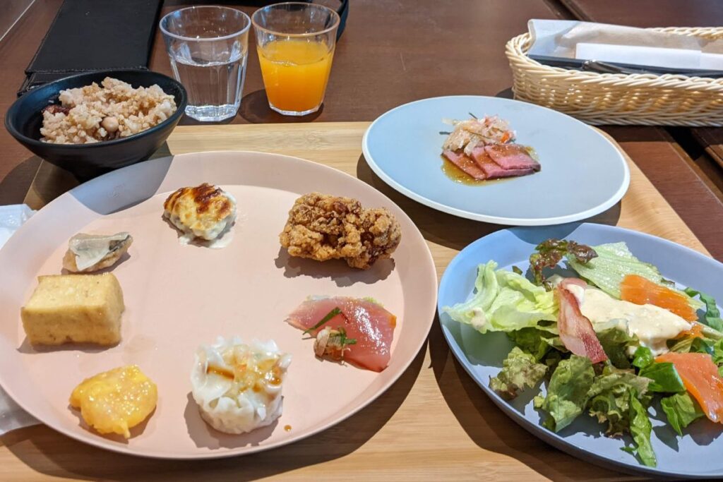 Iriomote Hotel dinner buffet with Japanese and Western dishes on Iriomote Island