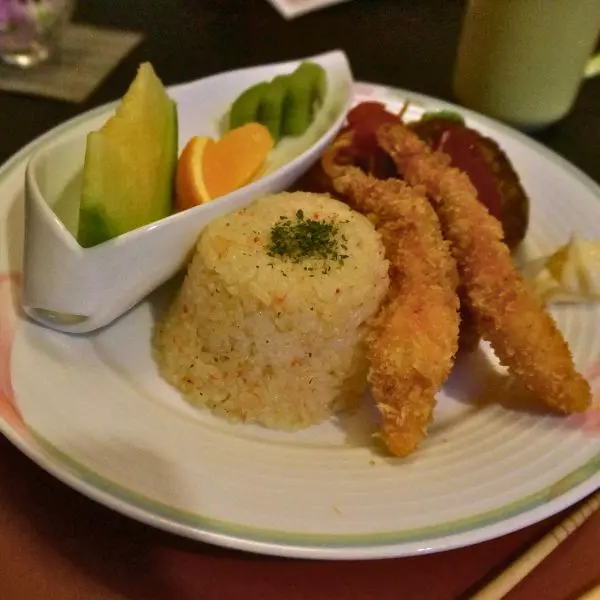 Kids' dinner plate at Shinyu — perfect for families visiting Suwa.